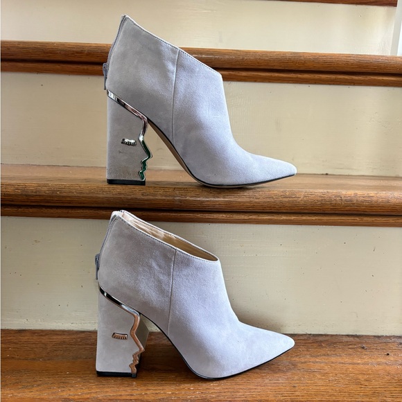 Katy Perry Gypsy Suede Nude Boots - Size 7.5 - Picture 2 of 8